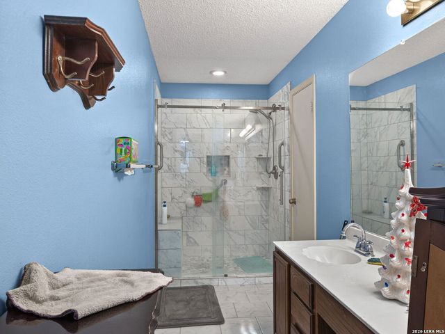16826 Winding Oak Drive, San Antonio, TX 78247