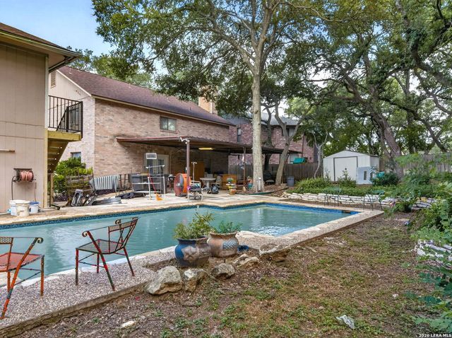 16826 Winding Oak Drive, San Antonio, TX 78247