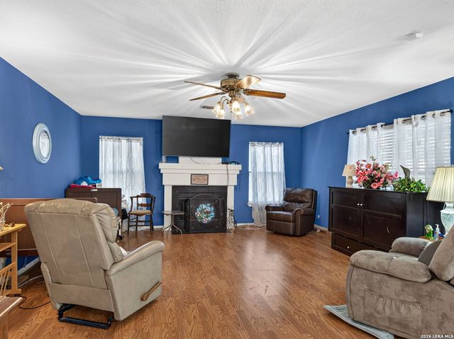 16826 Winding Oak Drive, San Antonio, TX 78247