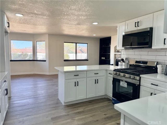 7605 Langdon Avenue, Hesperia, CA 92345