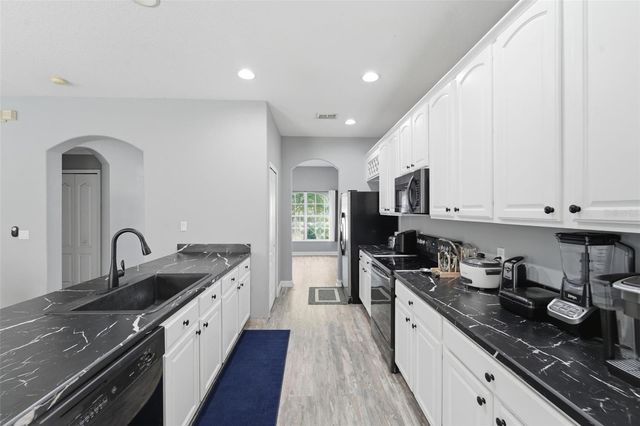 18124 SAXONY LANE, Orlando, FL 32820