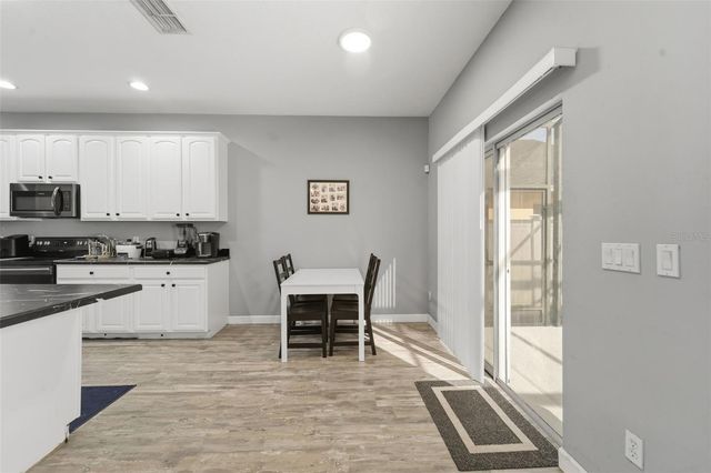 18124 SAXONY LANE, Orlando, FL 32820