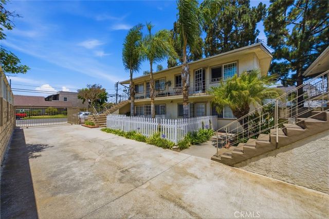 1920 Wallace Avenue, Costa Mesa, CA 92627