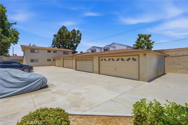 1920 Wallace Avenue, Costa Mesa, CA 92627