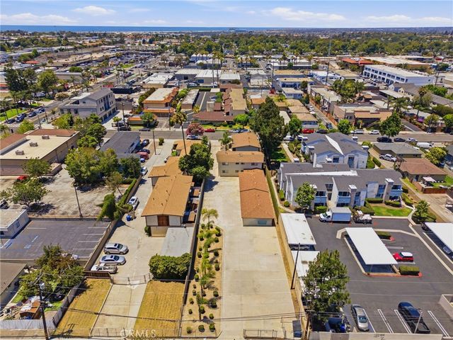 1920 Wallace Avenue, Costa Mesa, CA 92627