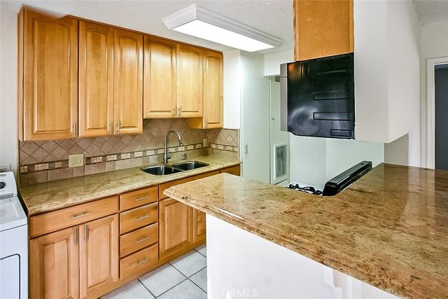 1920 Wallace Avenue, Costa Mesa, CA 92627