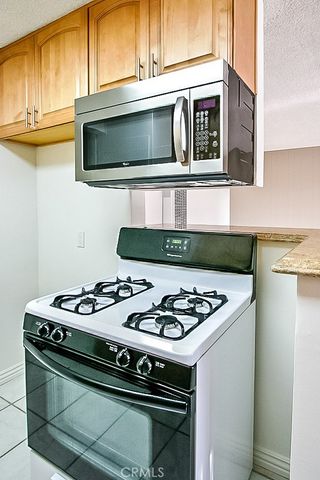 1920 Wallace Avenue, Costa Mesa, CA 92627