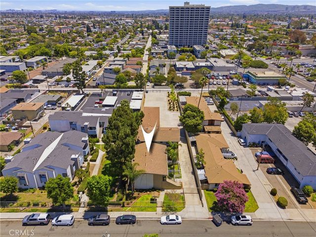 1920 Wallace Avenue, Costa Mesa, CA 92627