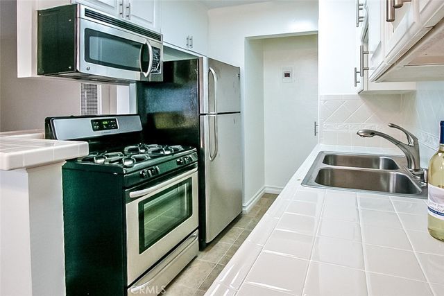 1920 Wallace Avenue, Costa Mesa, CA 92627