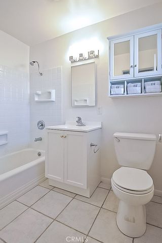 1920 Wallace Avenue, Costa Mesa, CA 92627