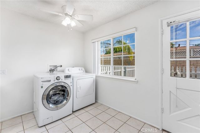 1920 Wallace Avenue, Costa Mesa, CA 92627