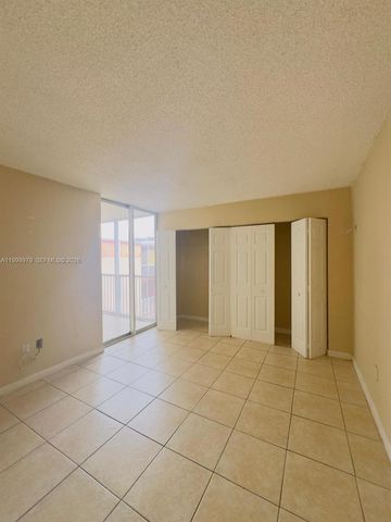 19841 SW 114th Ave 310, Miami, FL 33157