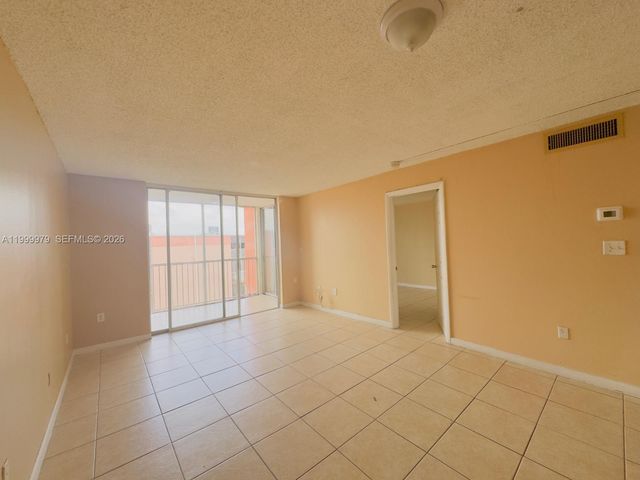 19841 SW 114th Ave 310, Miami, FL 33157