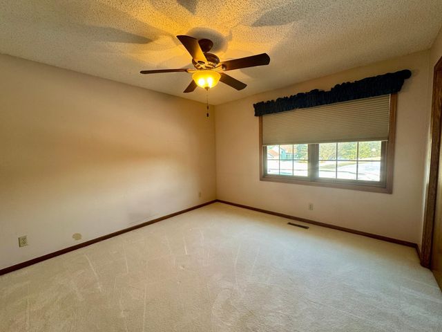 2906 Innsdale Avenue N, Lake Elmo, MN 55042