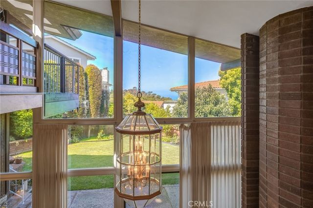 1825 Via Estudillo, Palos Verdes Estates, CA 90274