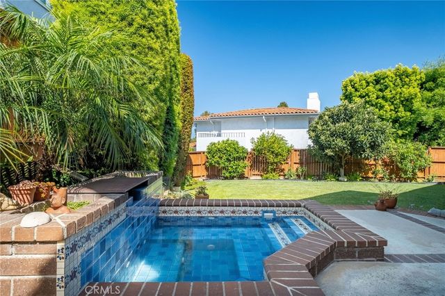 1825 Via Estudillo, Palos Verdes Estates, CA 90274