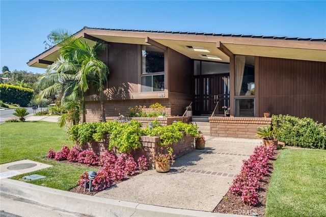 1825 Via Estudillo, Palos Verdes Estates, CA 90274
