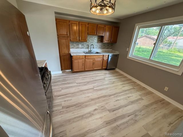 34856 Fairchild Street, Westland, MI 48186