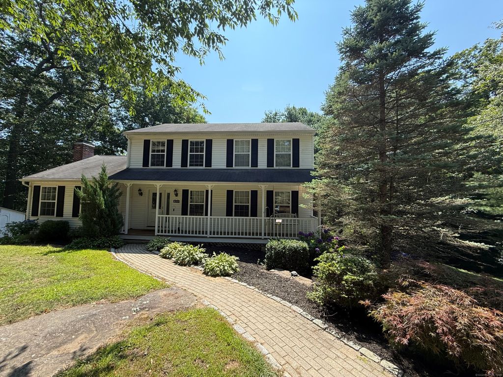 31 Meghan Lane, Shelton, CT 06484