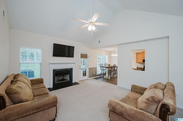 633 MERIWEATHER DRIVE, Calera, AL 35040