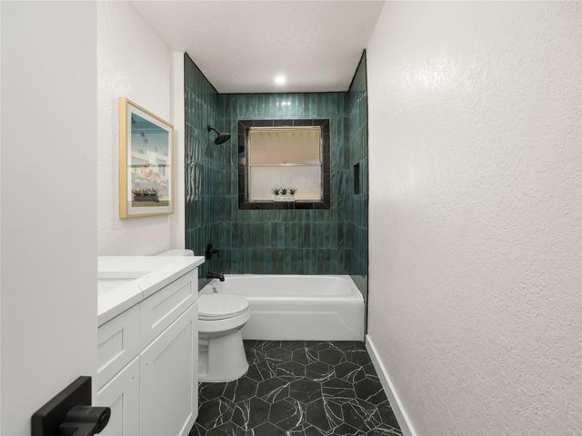 314 Weathercock LN, Windcrest, TX 78239