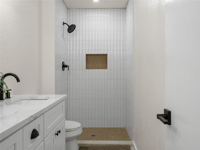 314 Weathercock LN, Windcrest, TX 78239