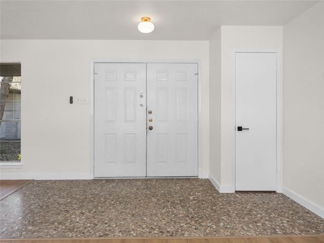 314 Weathercock LN, Windcrest, TX 78239