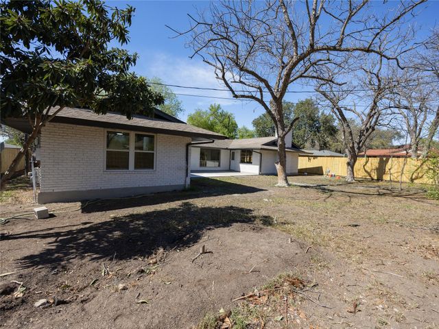314 Weathercock LN, Windcrest, TX 78239