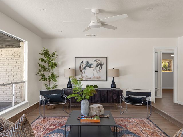 314 Weathercock LN, Windcrest, TX 78239