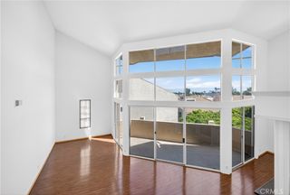 5216 Yarmouth Avenue 305, Encino, CA 91316
