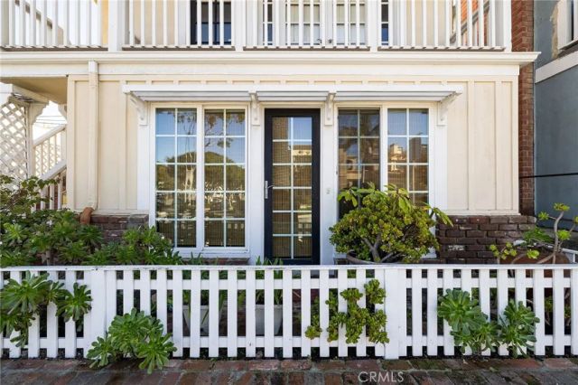 330 Marguerite A, Corona Del Mar, CA 92625