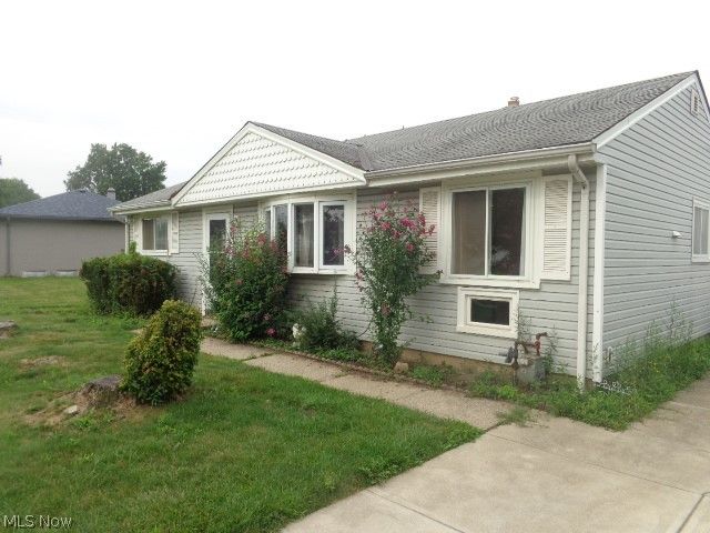 6292 Smith Road, Brook Park, OH 44142
