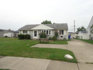 6292 Smith Road, Brook Park, OH 44142