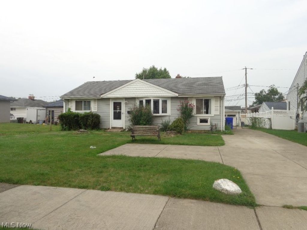 6292 Smith Road, Brook Park, OH 44142