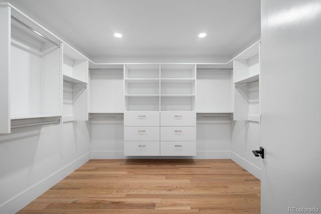 6954 S Espana Way, Centennial, CO 80016