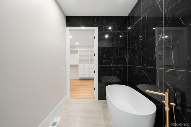 6954 S Espana Way, Centennial, CO 80016