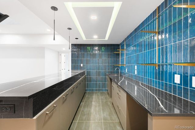 6954 S Espana Way, Centennial, CO 80016