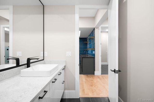 6954 S Espana Way, Centennial, CO 80016