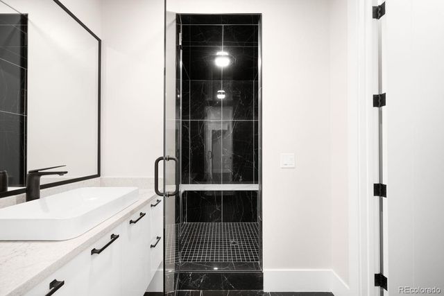 6954 S Espana Way, Centennial, CO 80016