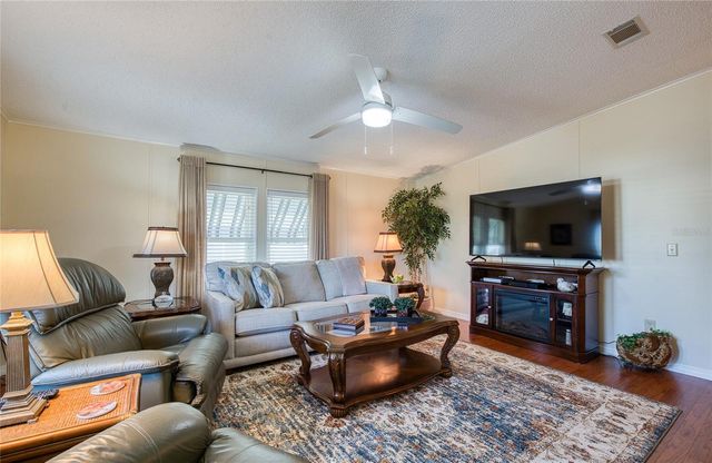 18675 US HIGHWAY 19 N 439, Clearwater, FL 33764