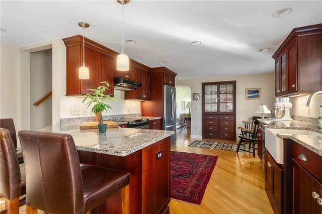 94 Abbott Run Valley Road, Cumberland, RI 02864