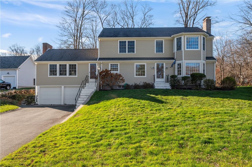 94 Abbott Run Valley Road, Cumberland, RI 02864