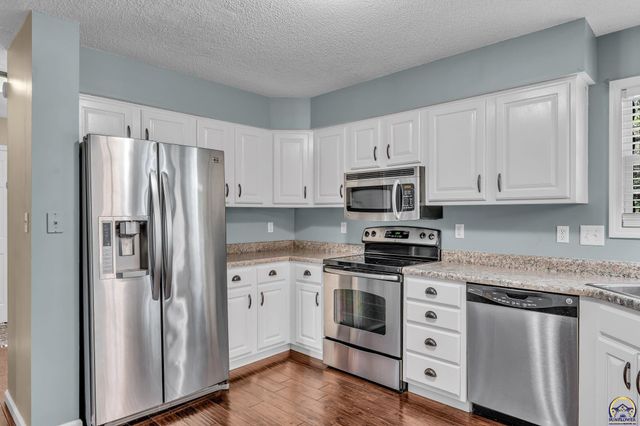 3639 SW Glendale DR, Topeka, KS 66614