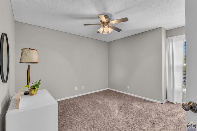 3639 SW Glendale DR, Topeka, KS 66614