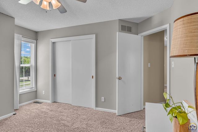 3639 SW Glendale DR, Topeka, KS 66614