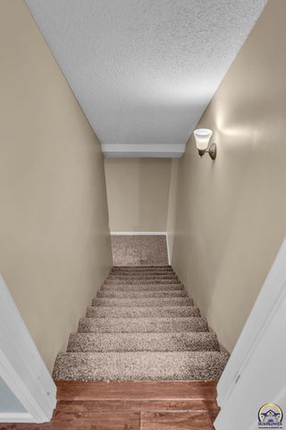 3639 SW Glendale DR, Topeka, KS 66614