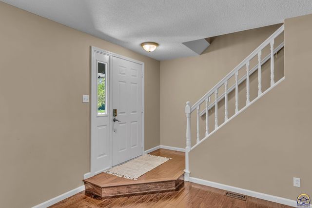 3639 SW Glendale DR, Topeka, KS 66614