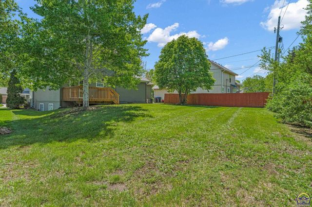 3639 SW Glendale DR, Topeka, KS 66614