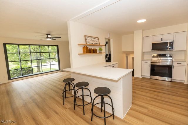 6417 Thoreau Drive, Parma, OH 44129