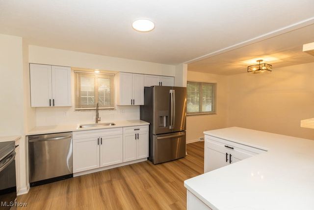 6417 Thoreau Drive, Parma, OH 44129